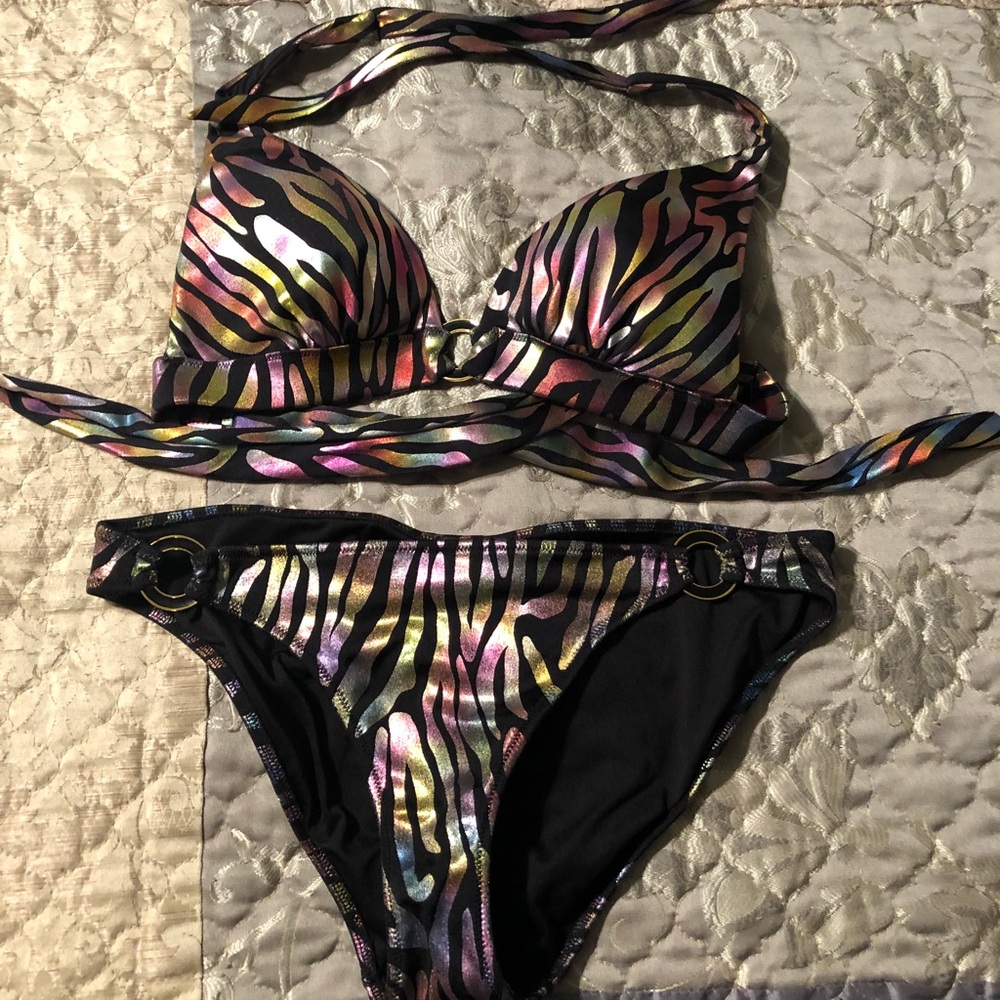 Victoria’s Secret bikini